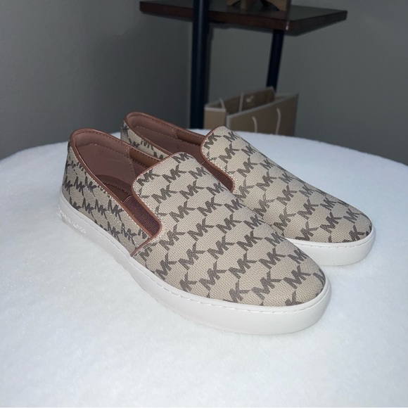 NWOB Michael Kors Slip On Sneakers Brown White MK Signature Logo Shoes Size 8.5 - Picture 1 of 10